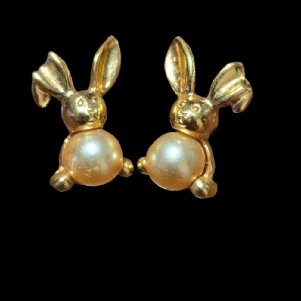 Recovered Gold Tone Faux Pearl Bunny Earrings 20